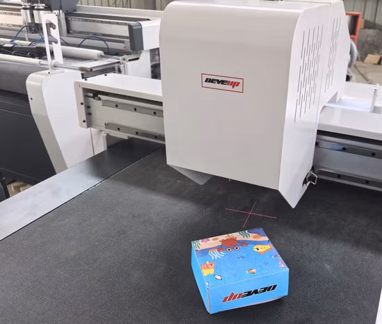 Industrielle Mini-Halbschnitt-Grafikaufkleberetiketten-A4-Papierverpackungsschneidemaschine zu verkaufen